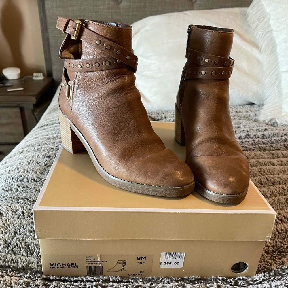 Michael Kors Fawn Bootie Caramel